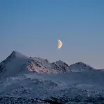 Ett Roms Vestvagoy * Gravdal (Vestvagoy)
